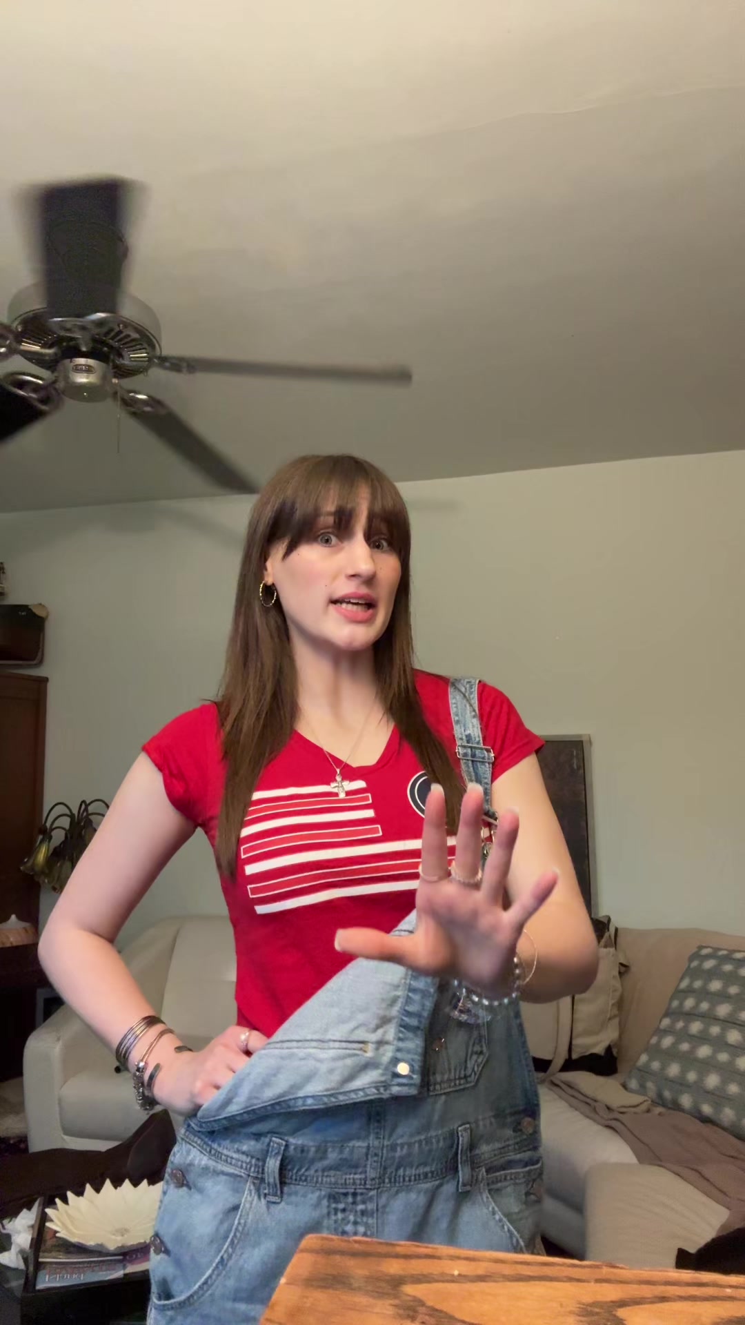 @Livvyシ