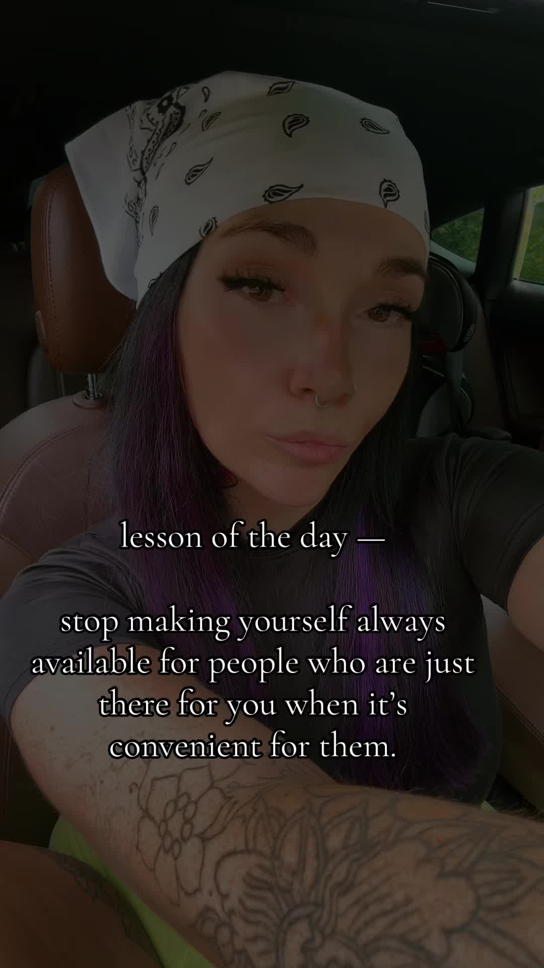 @glowmothxo