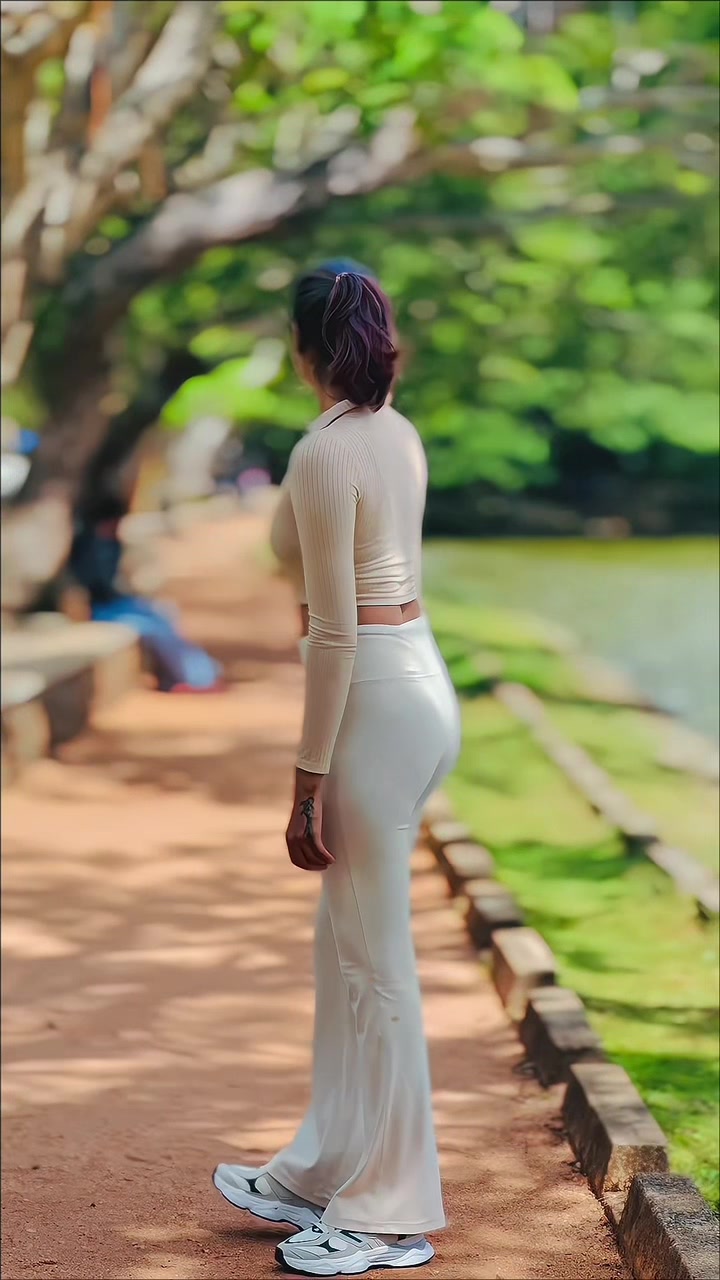 @n͟e͟h͟a͟ 