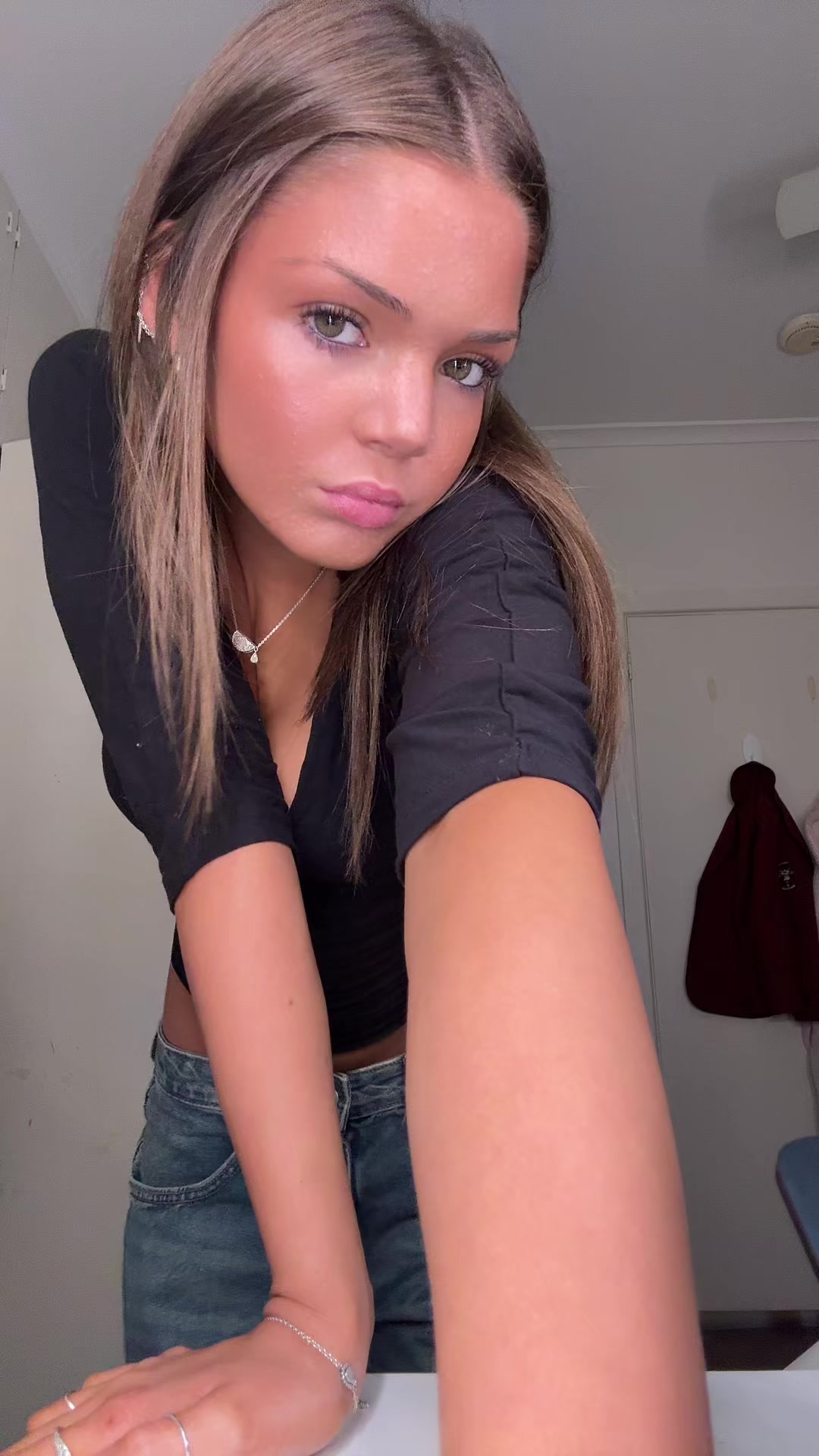 @🧟&zwj;♀️