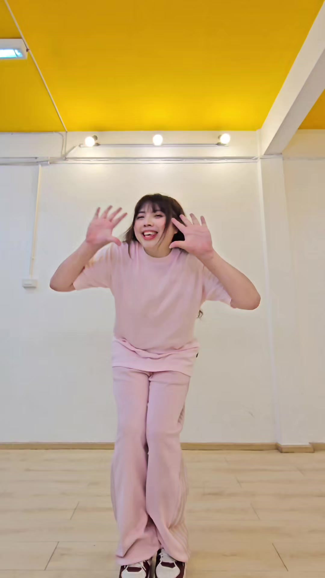 @݁ ˖Ი𐑼˖𝘋𝘶𝘵𝘤𝘩𝘔𝘦𝘸ᯓᡣ𐭩