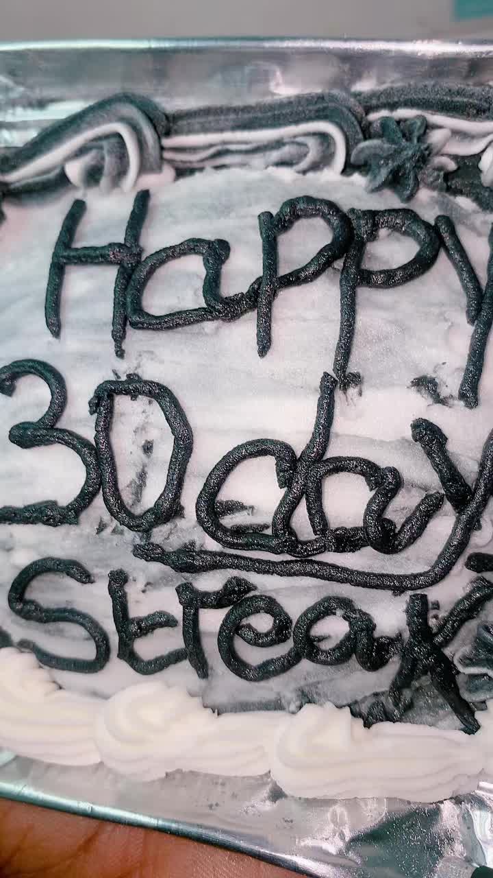 @Ayomi’s cakes and more