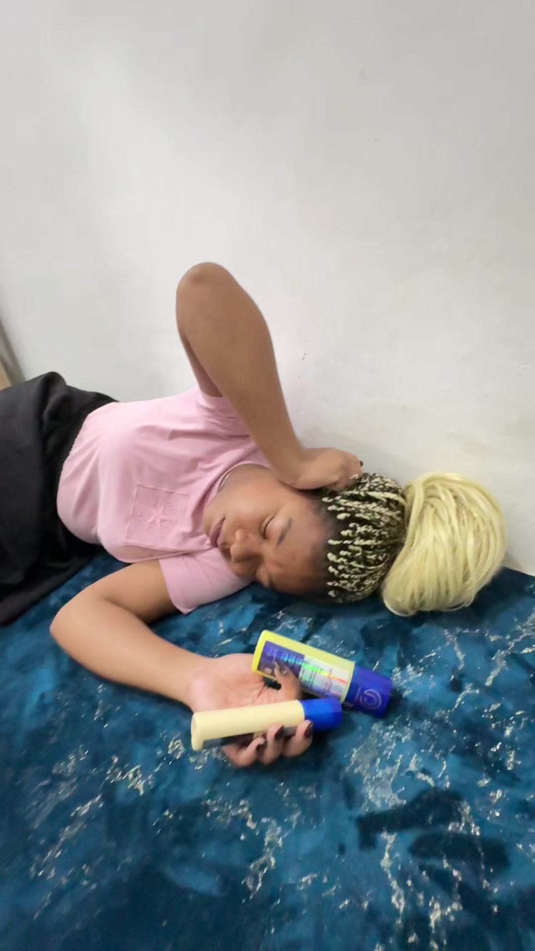 @Desiiafrikaaa_