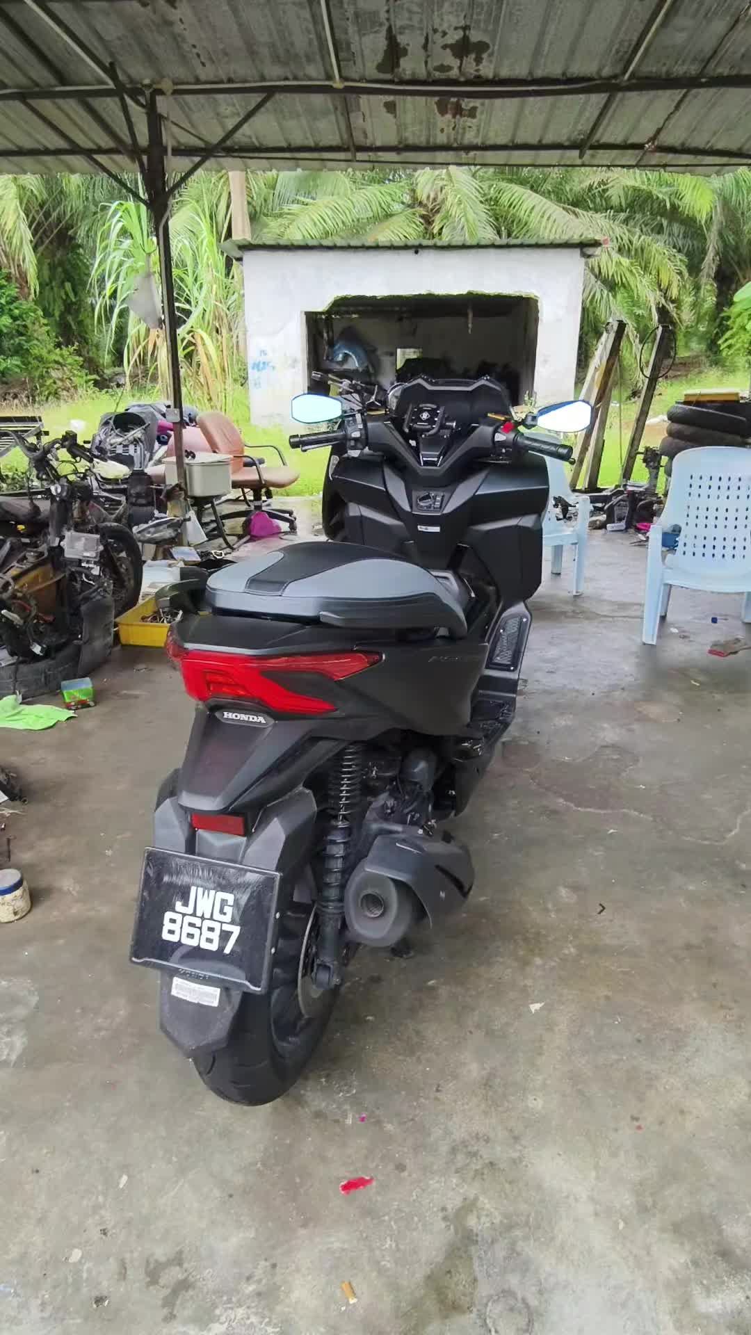 @ahli mesyuarat tingkap