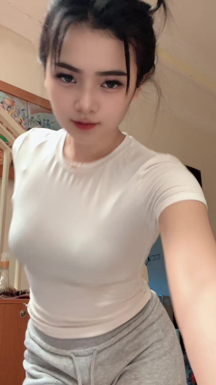 @restyreynida07