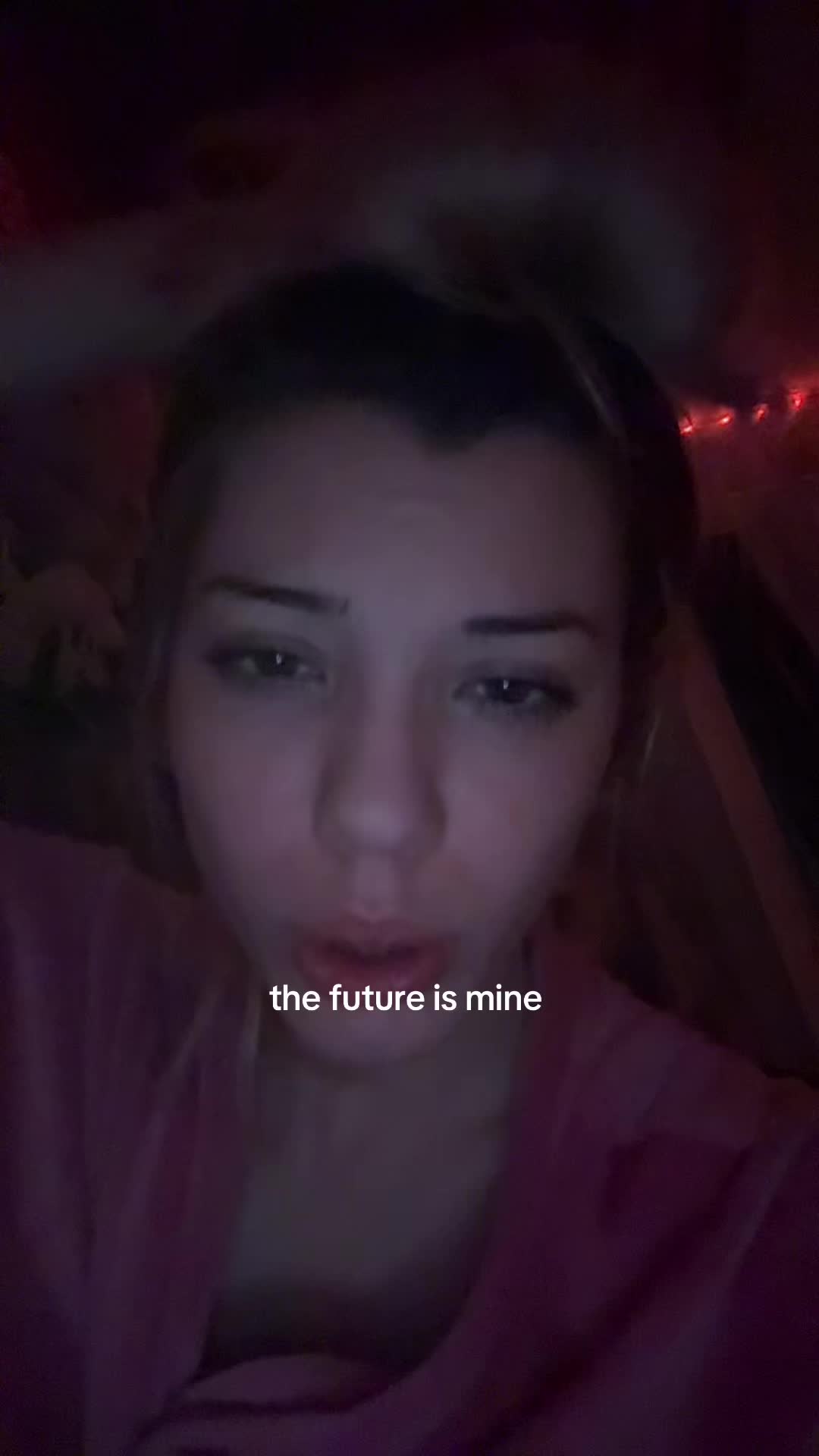 @d:mira$lynn:b