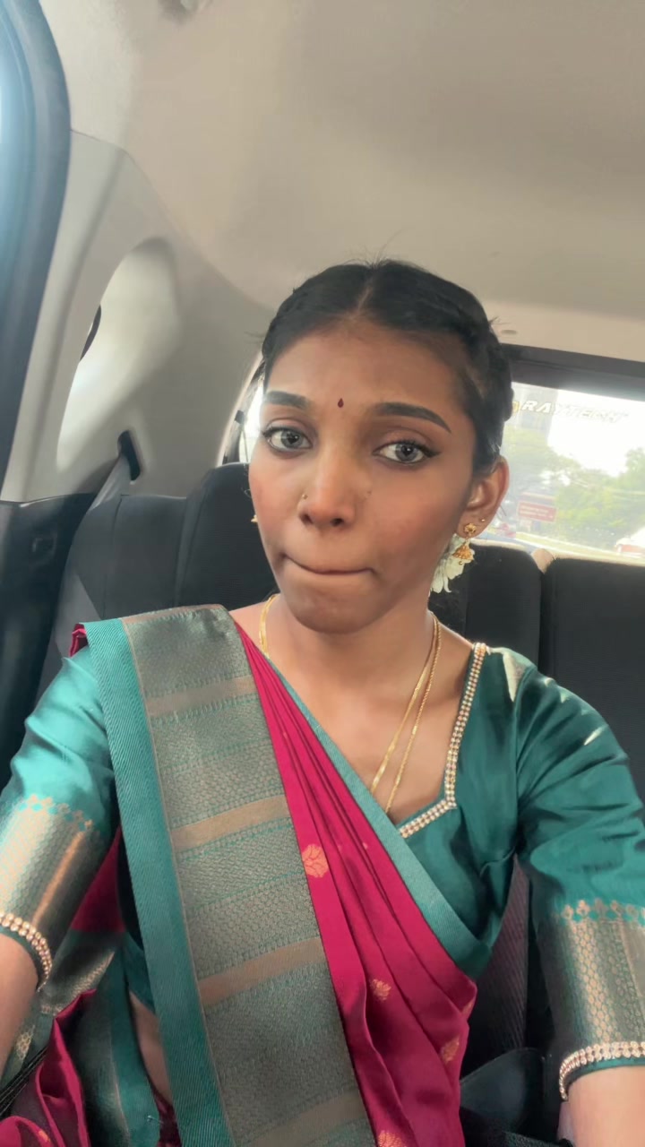 @POOJA🎀
