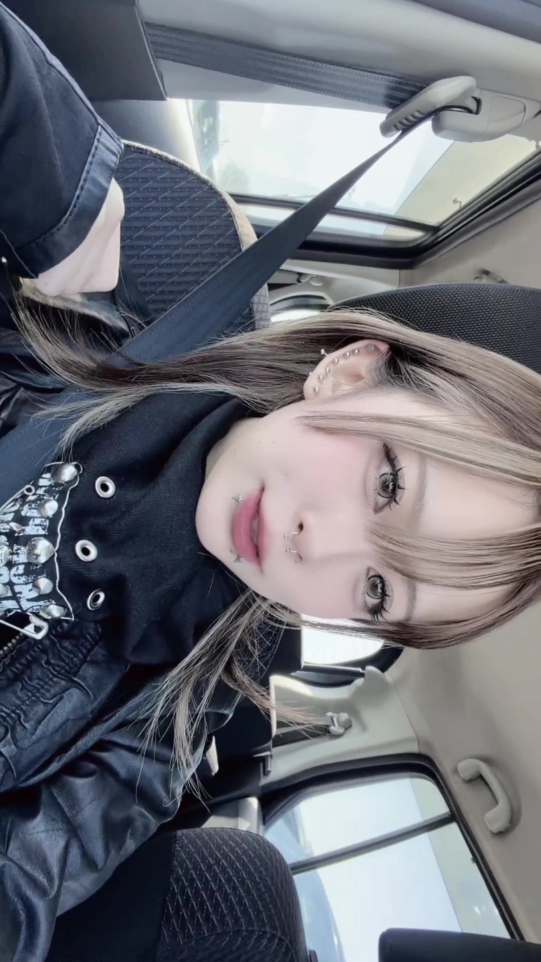 @ウル☦︎︎