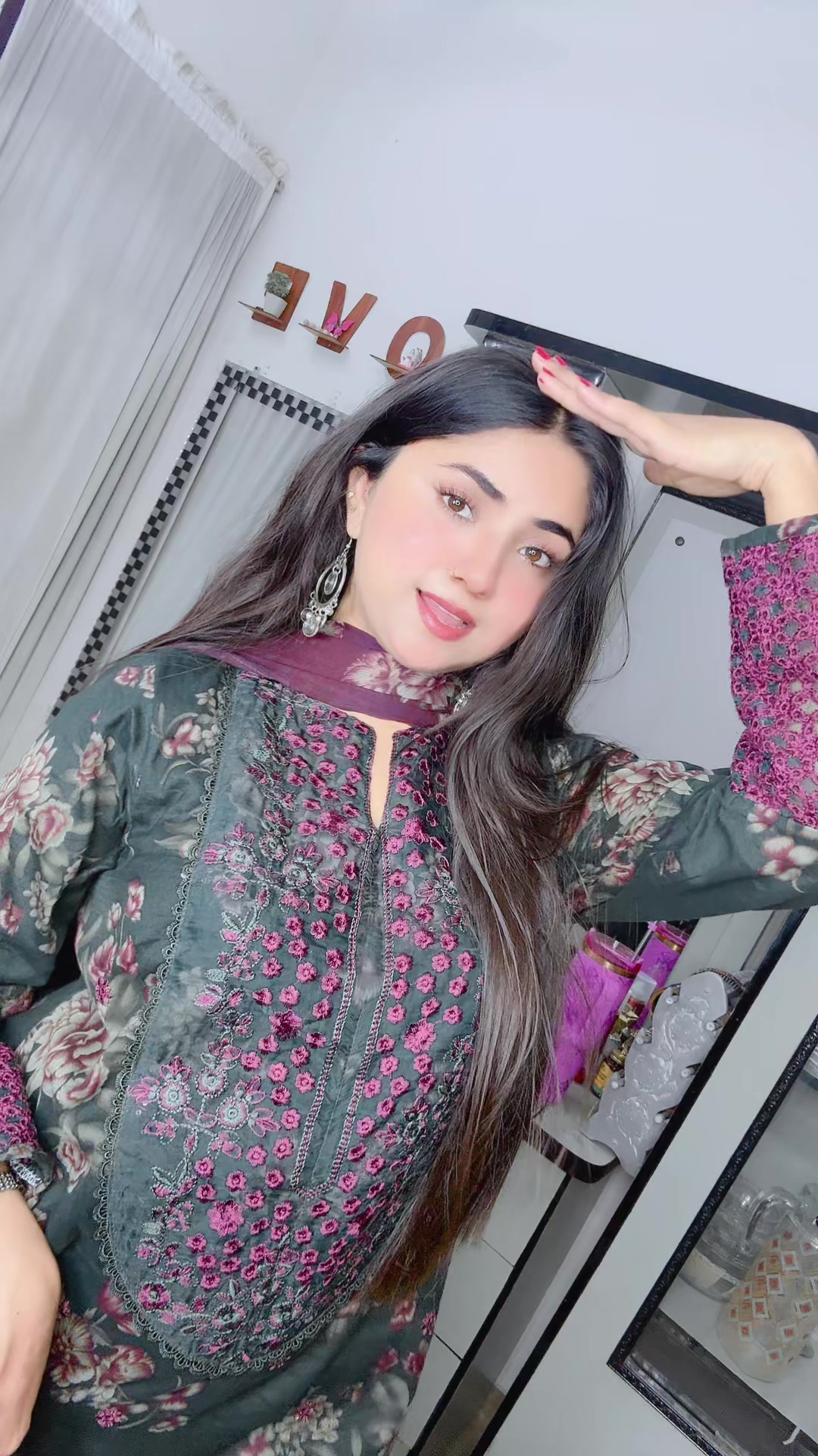 @Shahzadi_Era💫