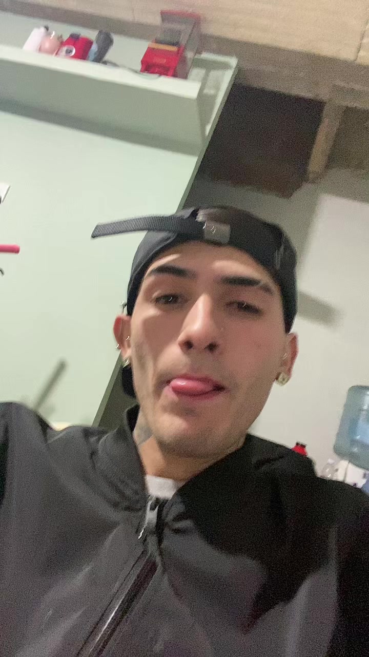 @AxelRobledo