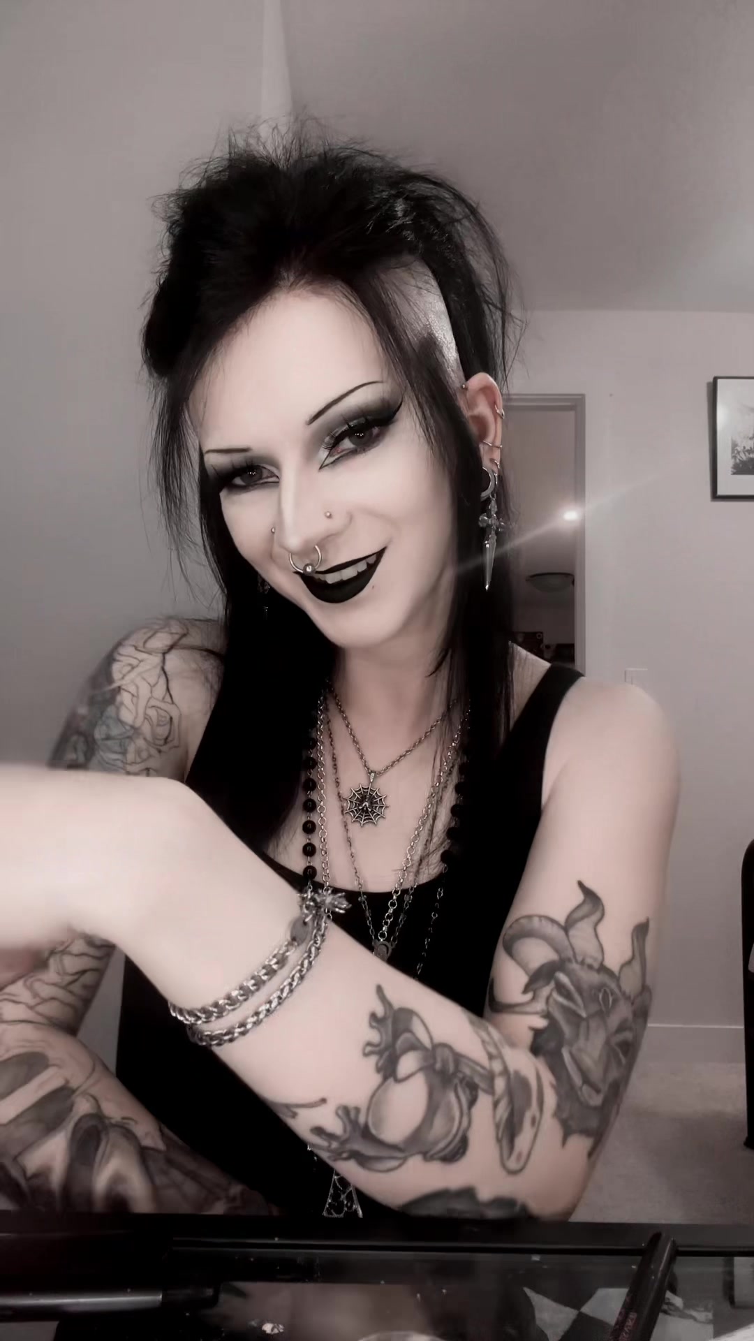 @gothic_liz