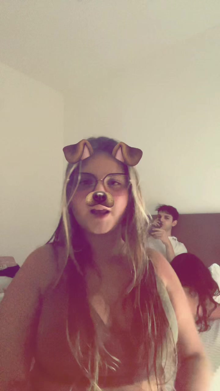 @Suela🩷