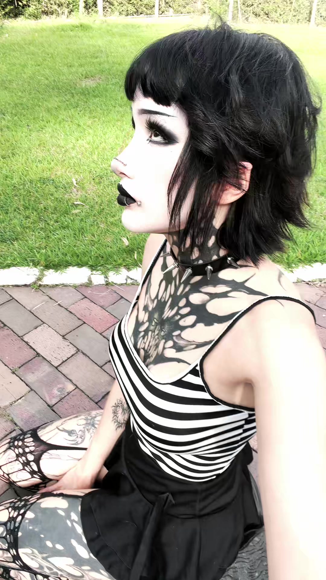 @goth_d0ll