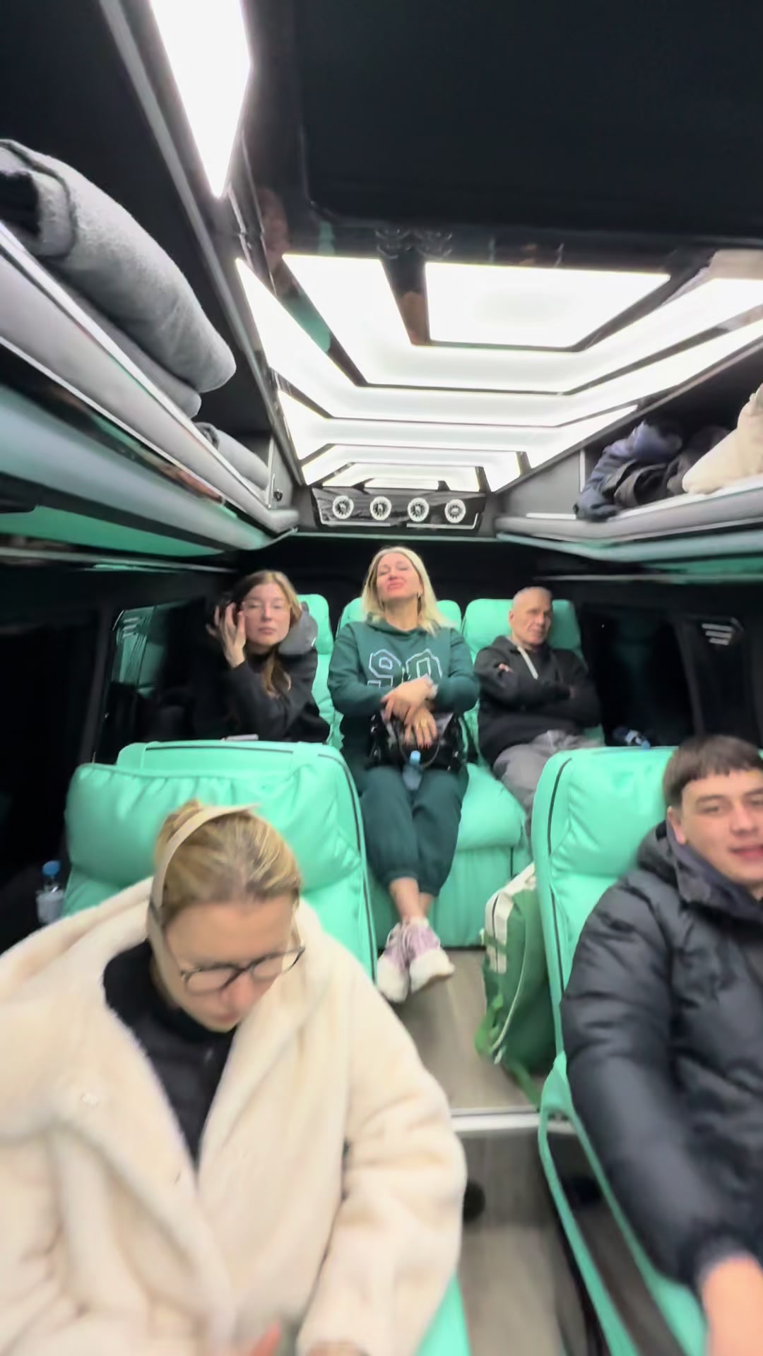 @Світ Комфортних Перевезень