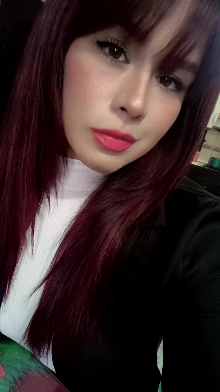 @valerysaldaña