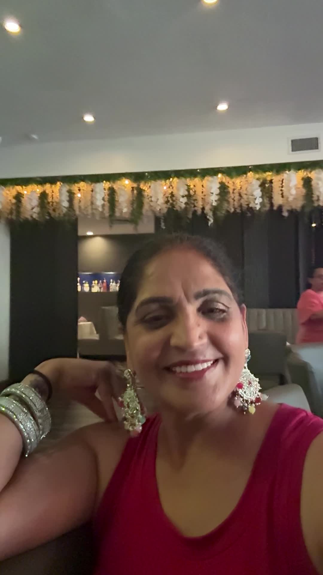 @Dollychopra USA 🇺🇸