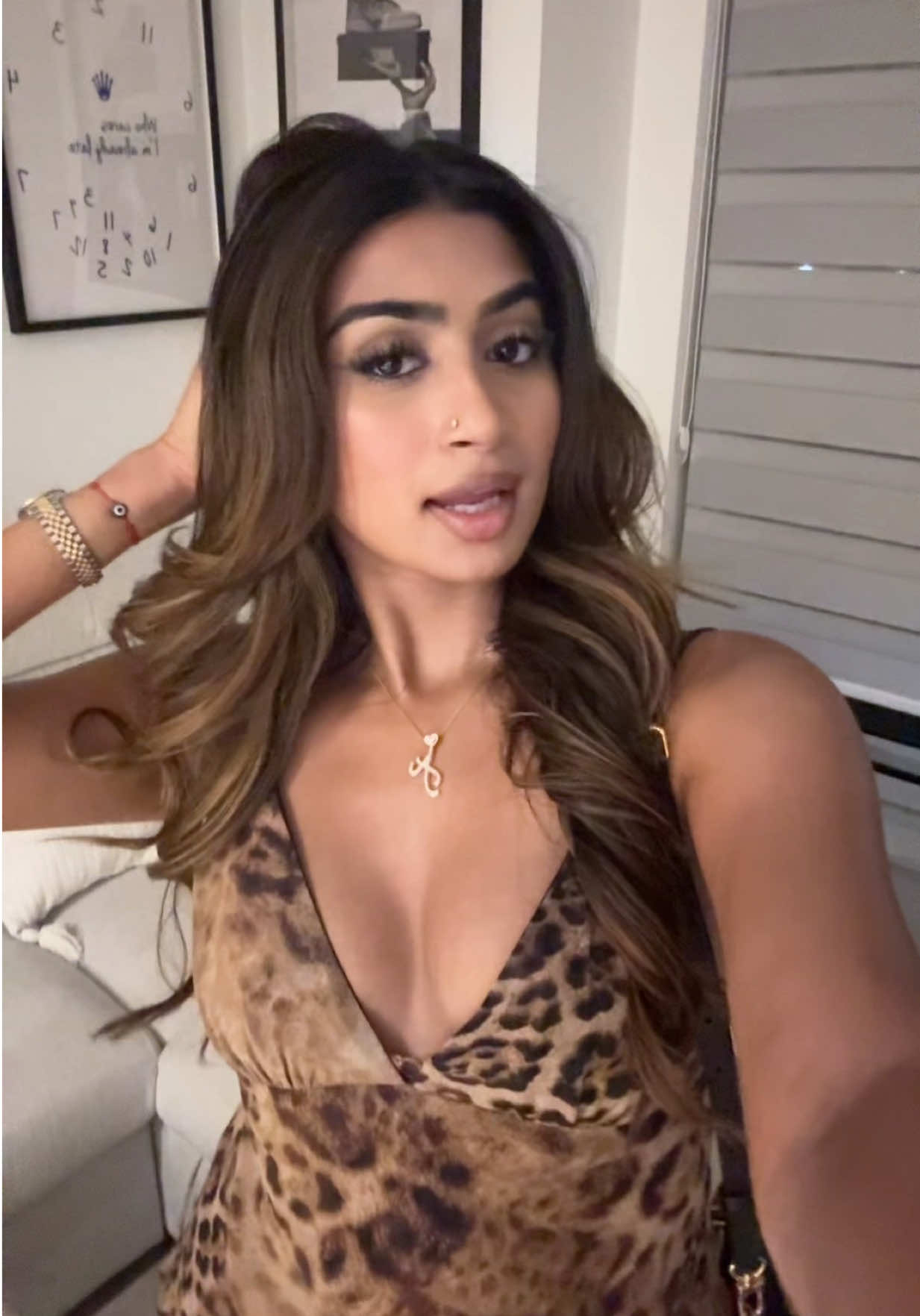 @aksh