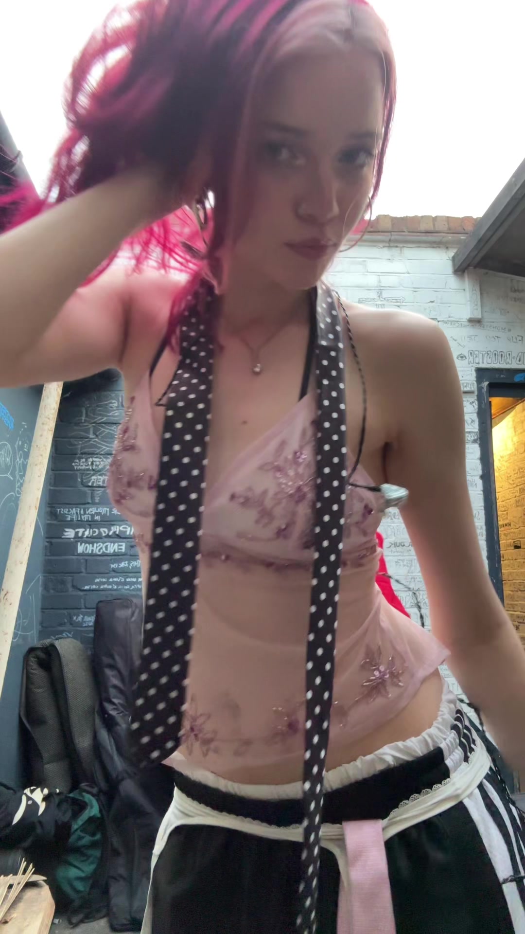 @VAN&Egrave;S