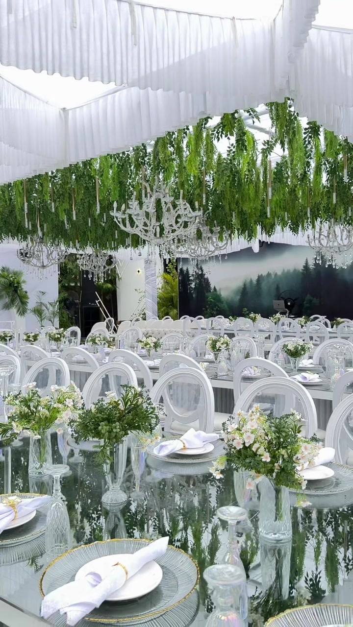 @Kinani Floral