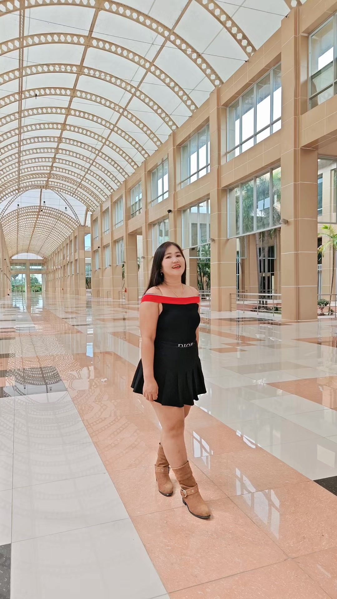 @🦋Song Laypyay Hnin (official)