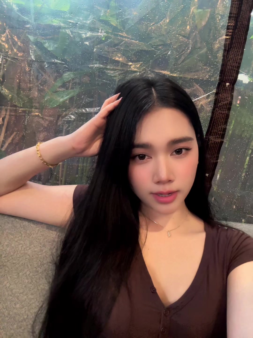 @อาริต้า สาวผมยาว