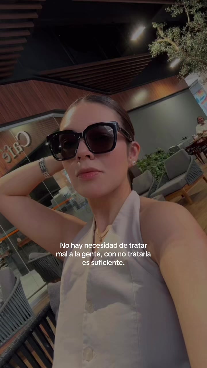 @Montglez