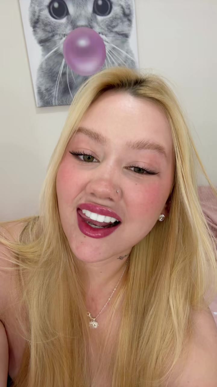 @gabriellypelizario