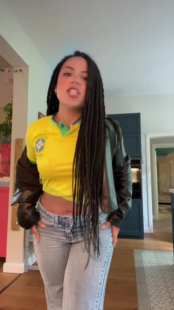 @Larissa 🇧🇷🇩🇪