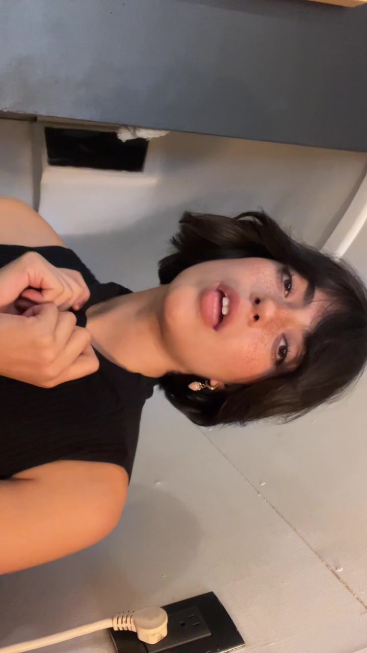 @Valeria
