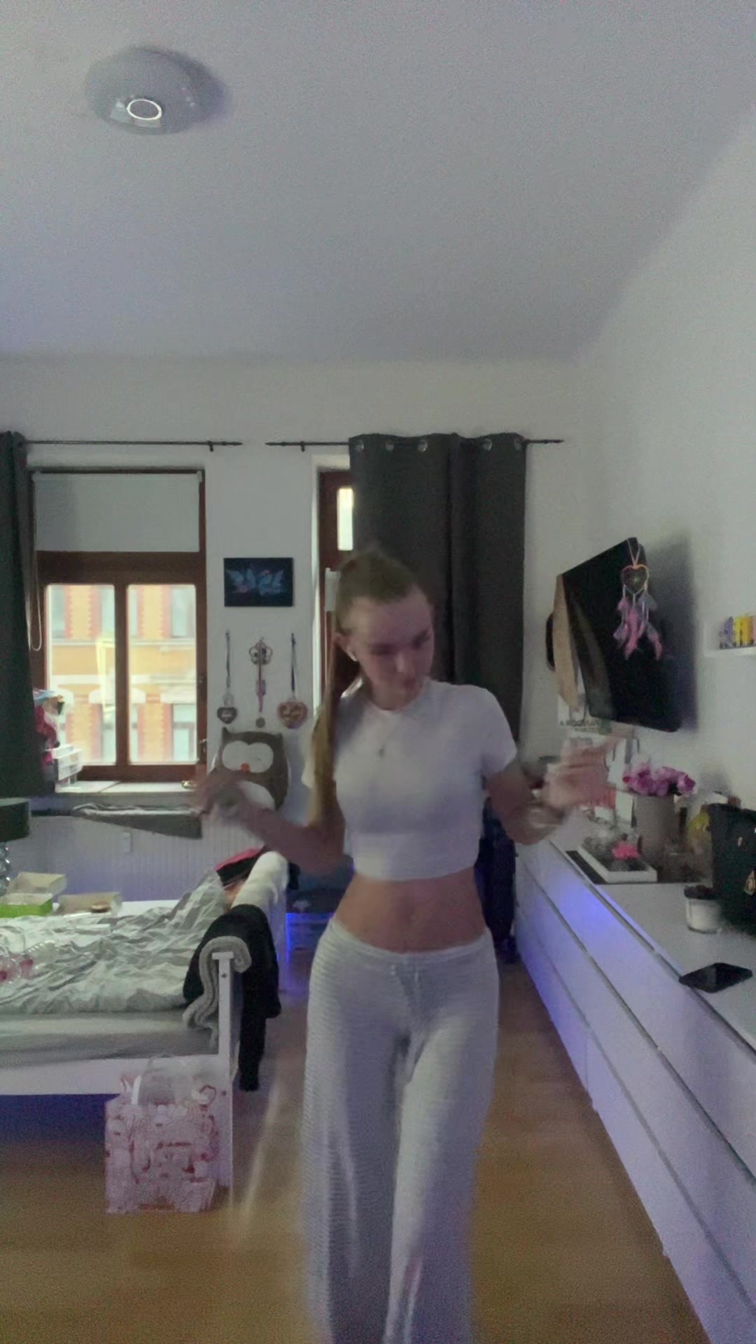 @🤎