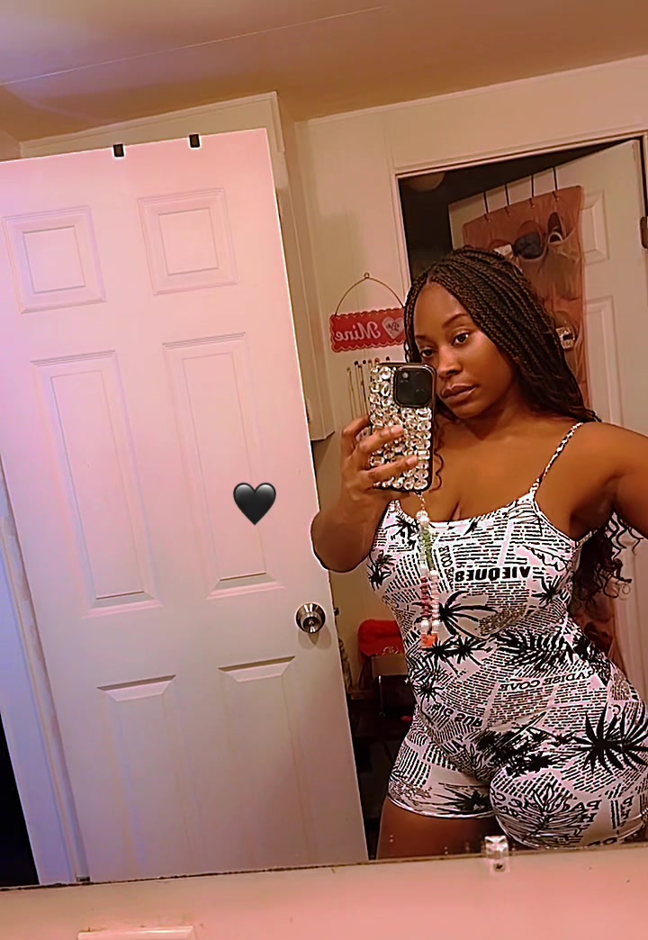 @JamieNicolee