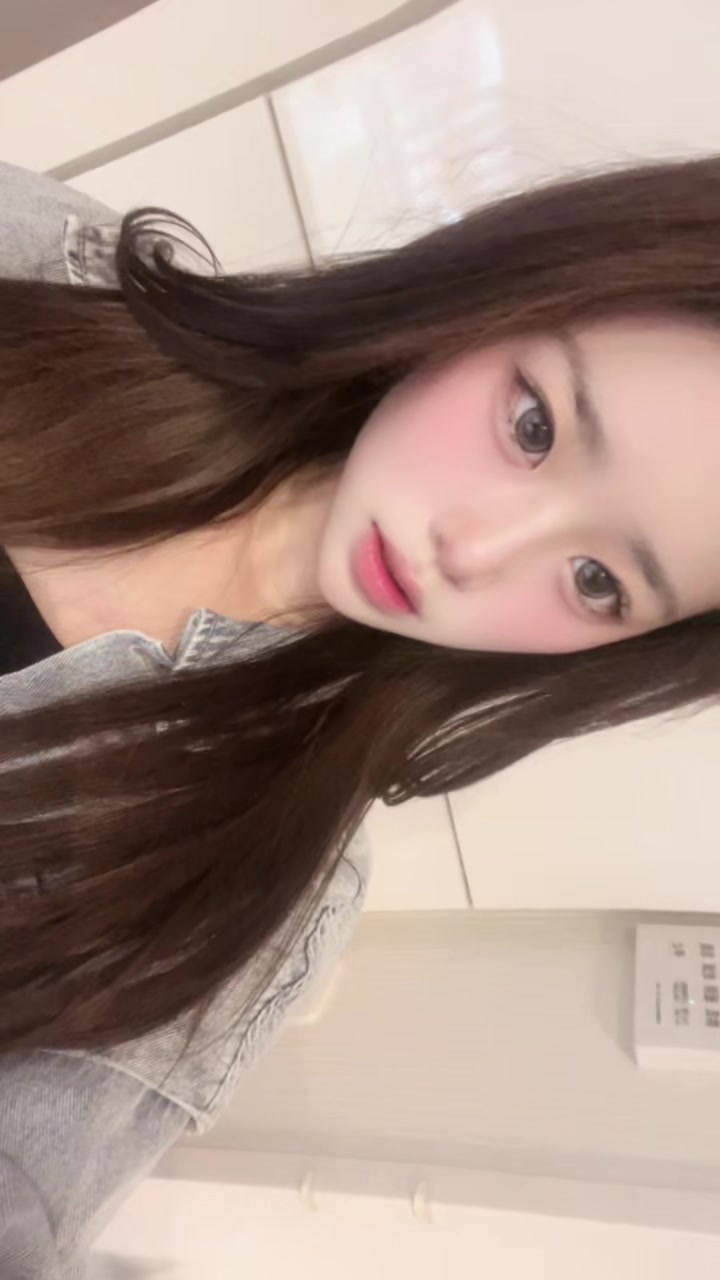 @ゆな☺︎