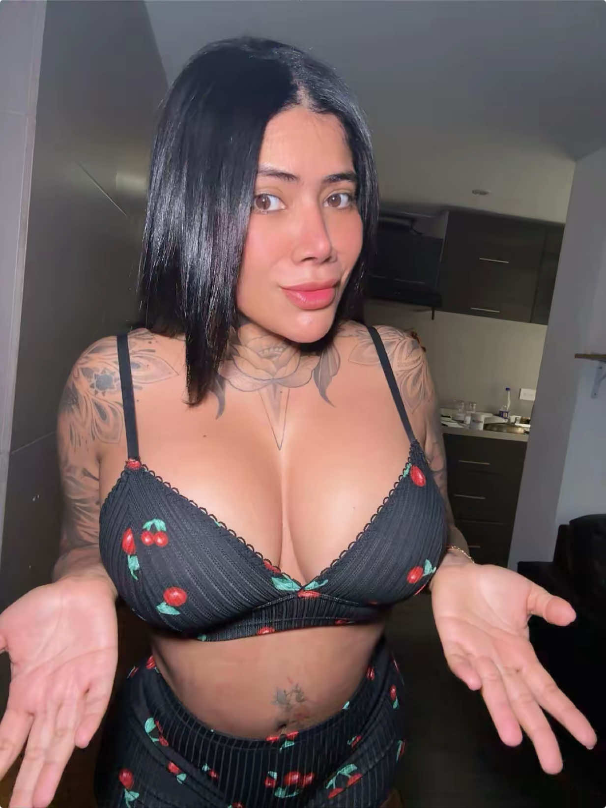 @Latoxicostena