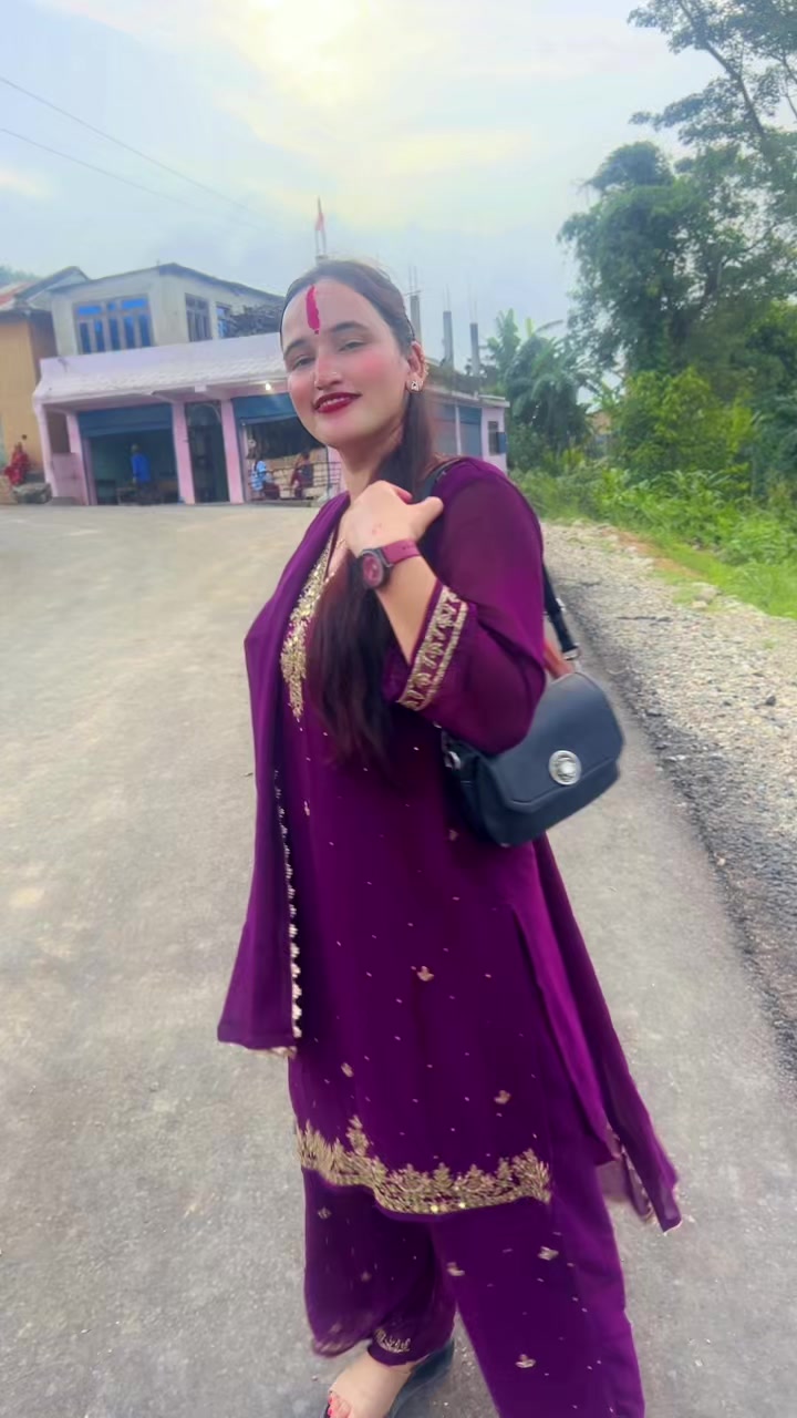 @NISHA OLI❤️