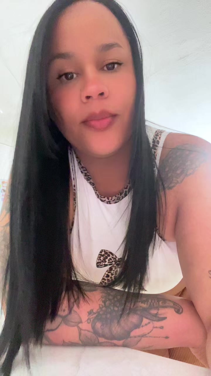 @Scarlet curvy