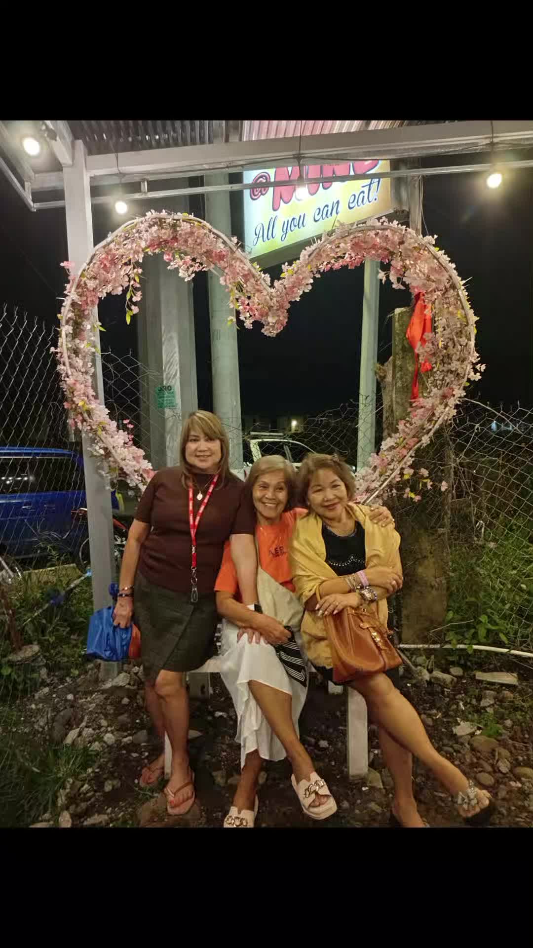 @Lola Morena