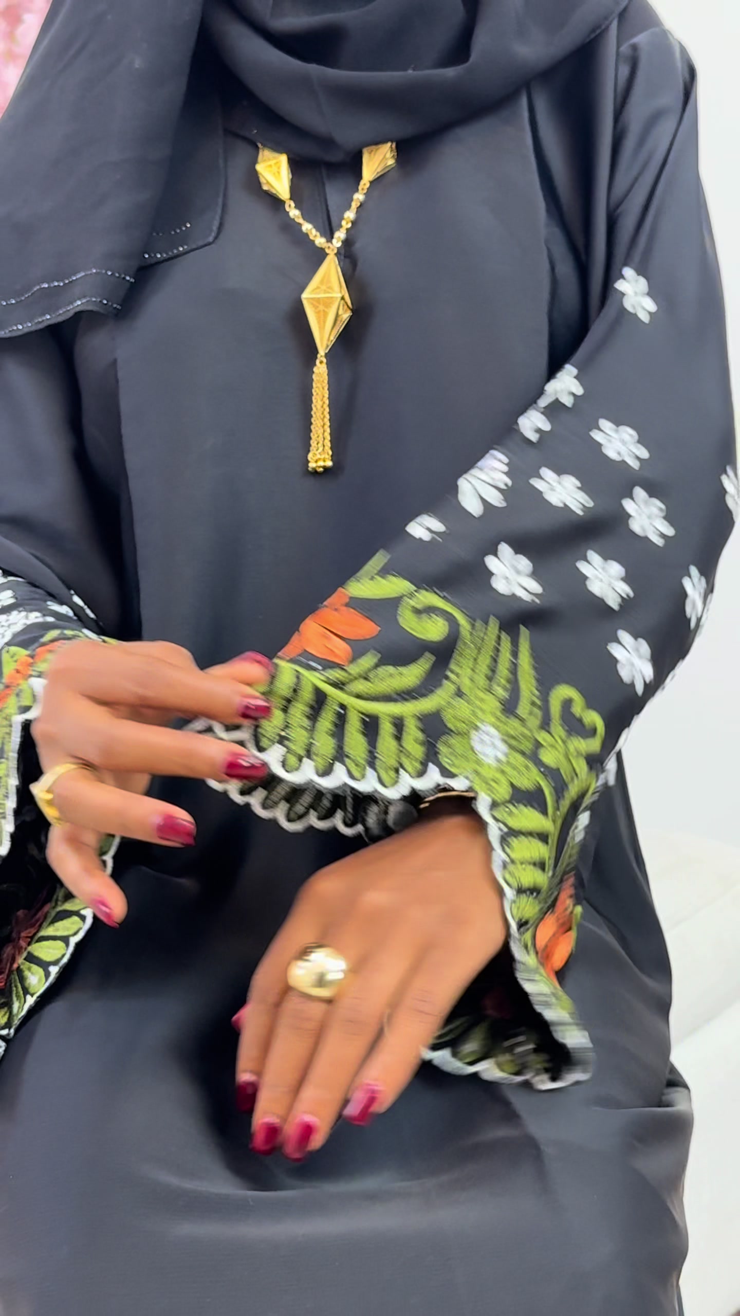@Anhal Abayas