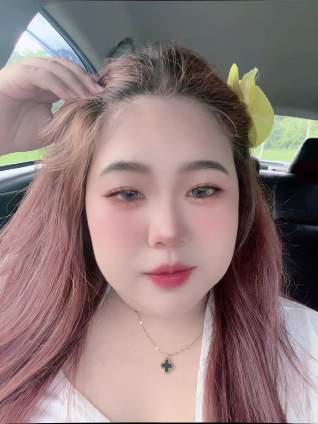 @อมยิ้มที่ชอบกินเบียร์ ◡̈