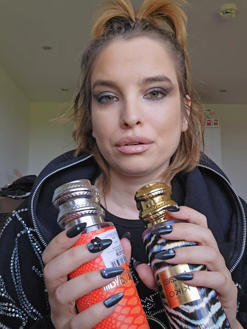 @Gia