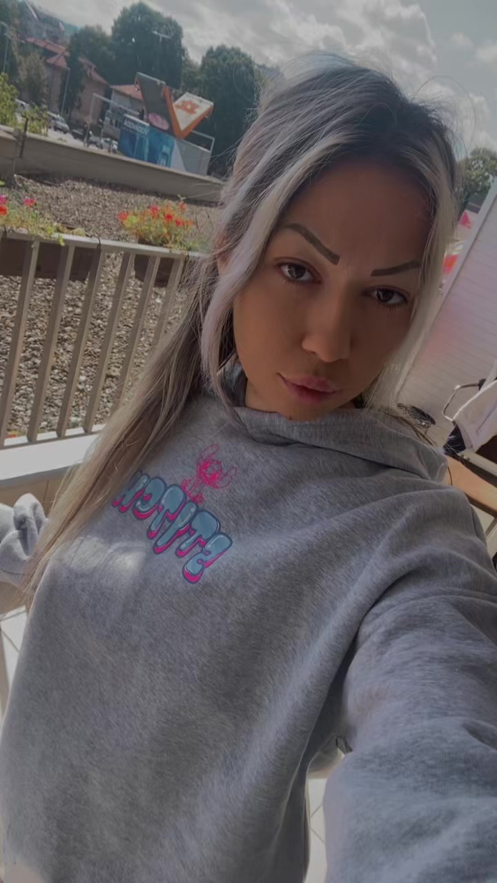 @Sara_Pantelic02