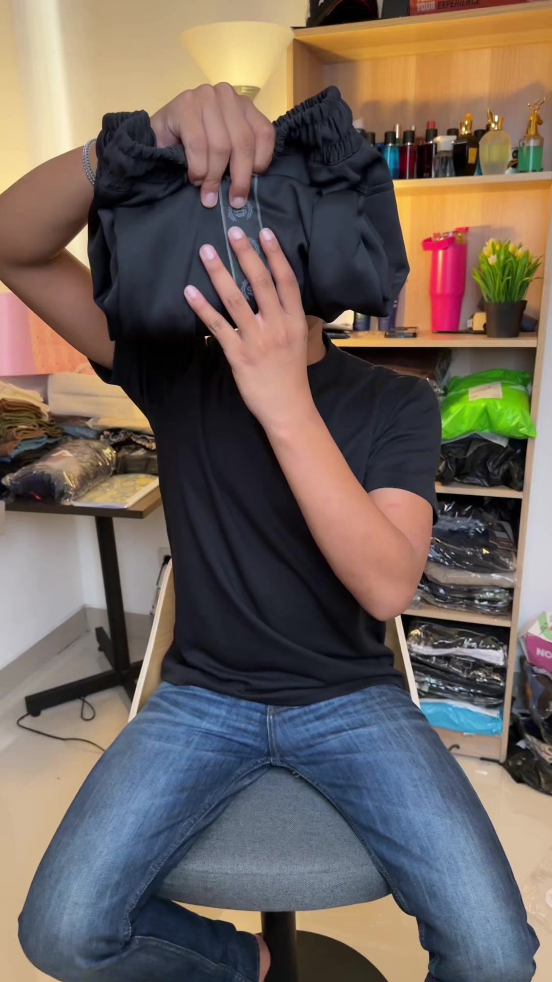 @๐ผ๐๐๐จ๐๐ค๐ฅ_