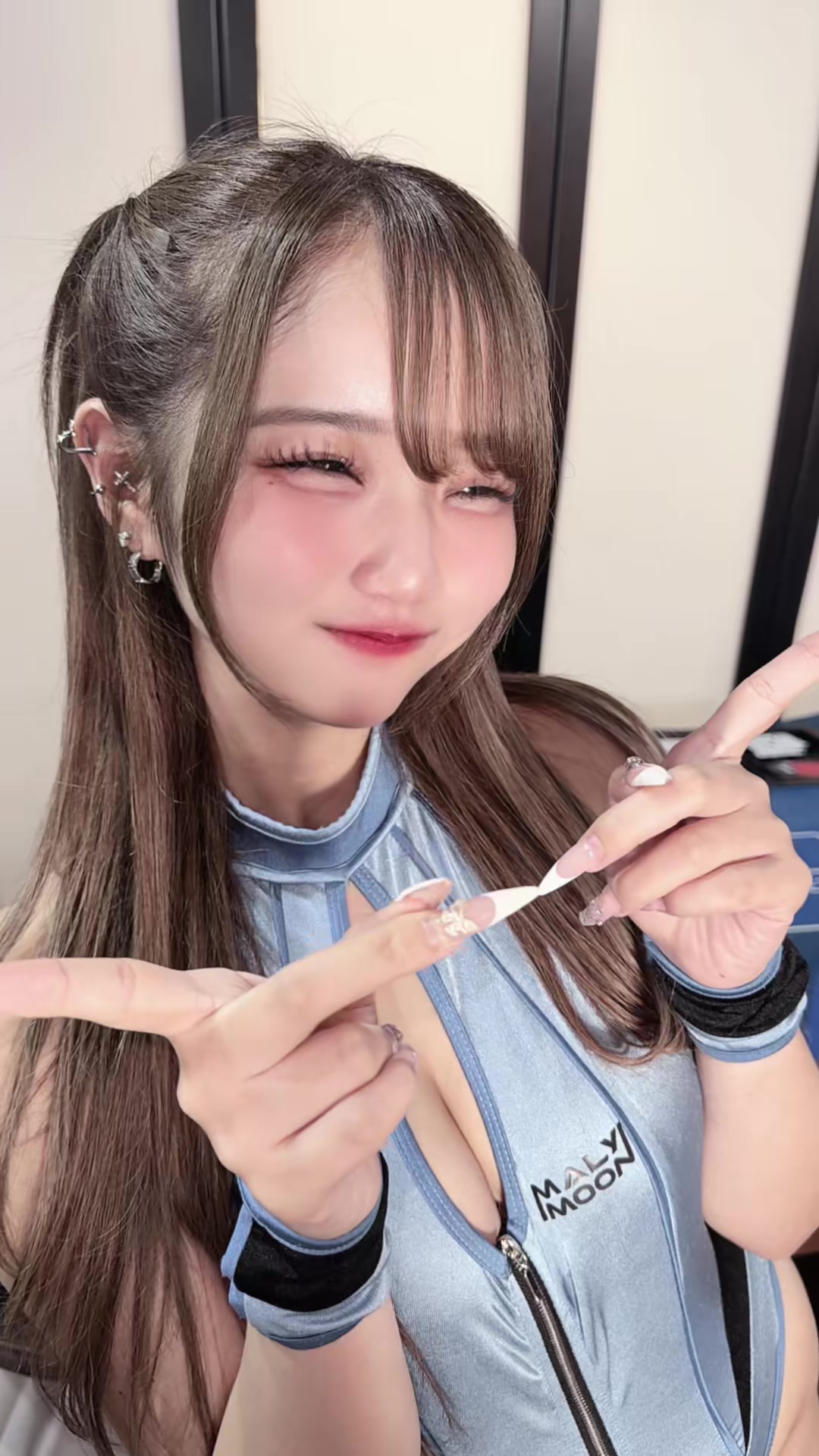 @えま
