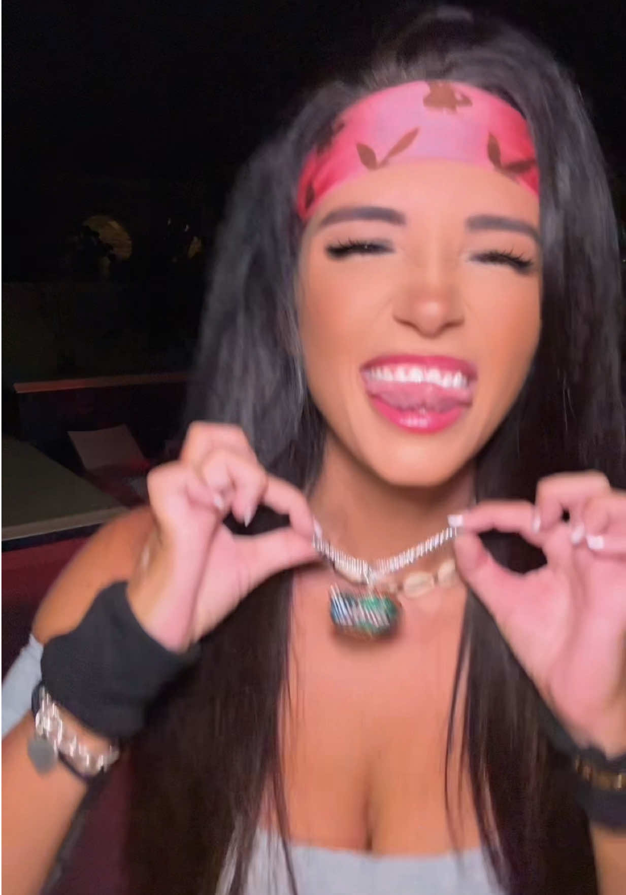 @ℒ𝓊𝒸𝓀𝓁ℯ𝓈𝓈 ℋℴ𝓁𝓁𝓎 🖤
