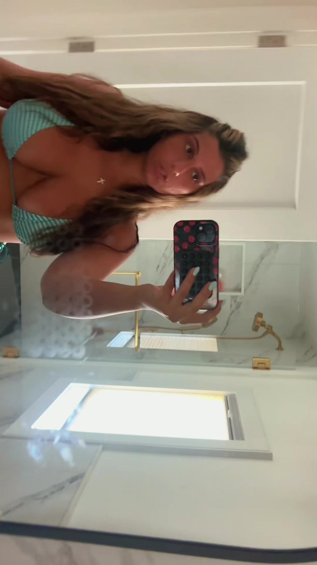 @julessalbanese