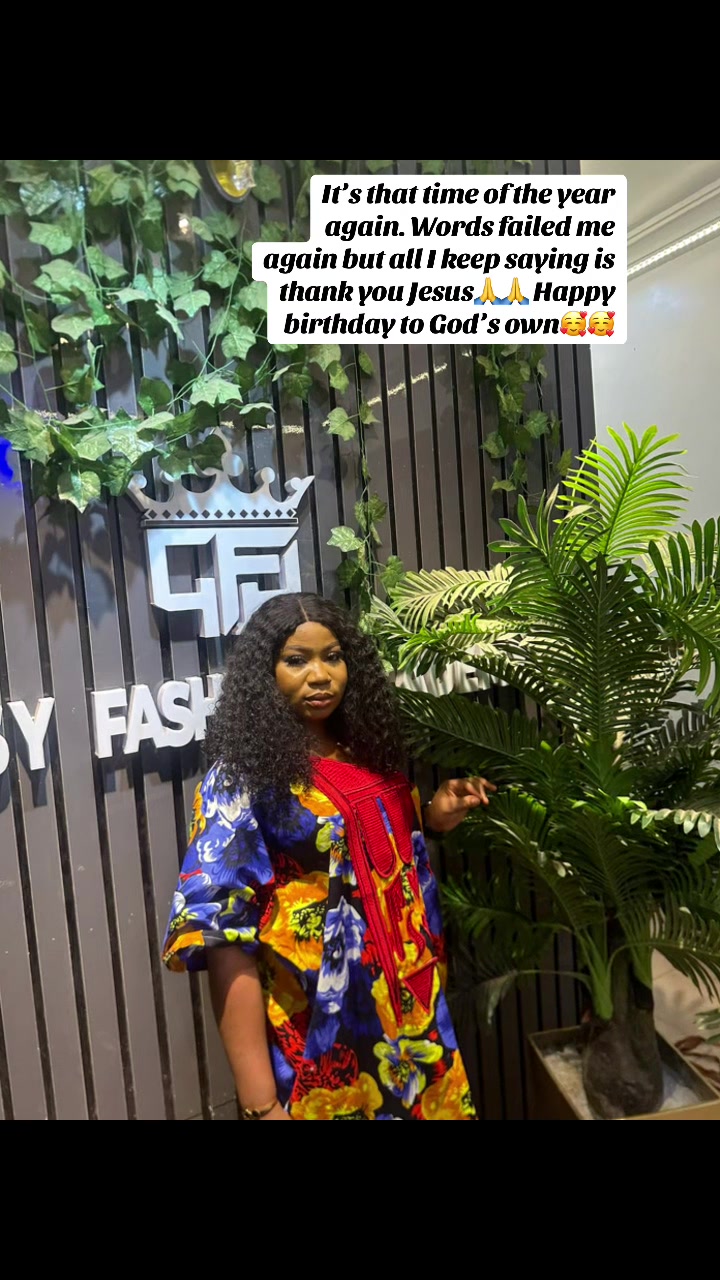@Glossy Fashion Hub