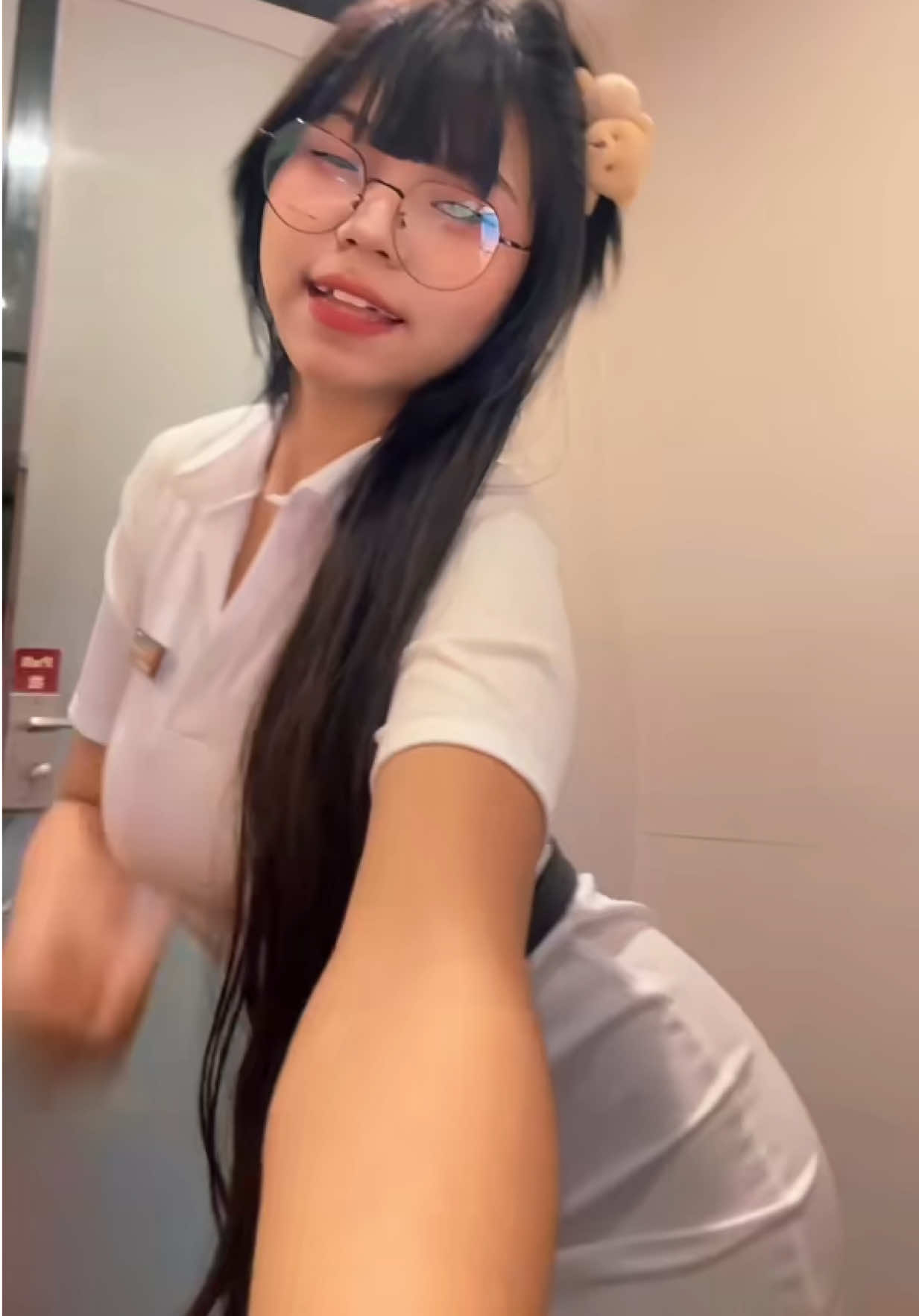 @𝐒𝐢𝐫𝐢 (official)