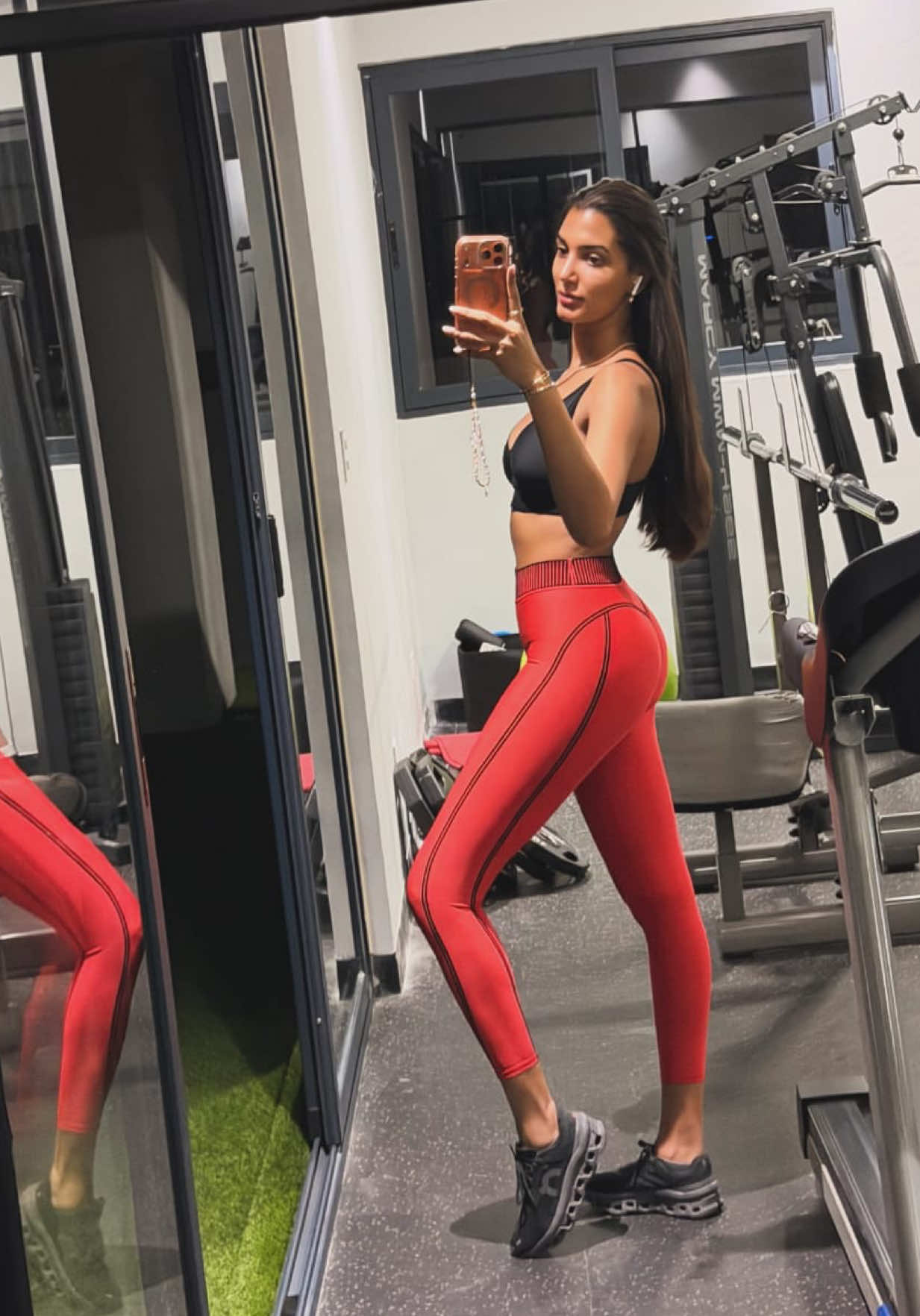 @espiandolacasa