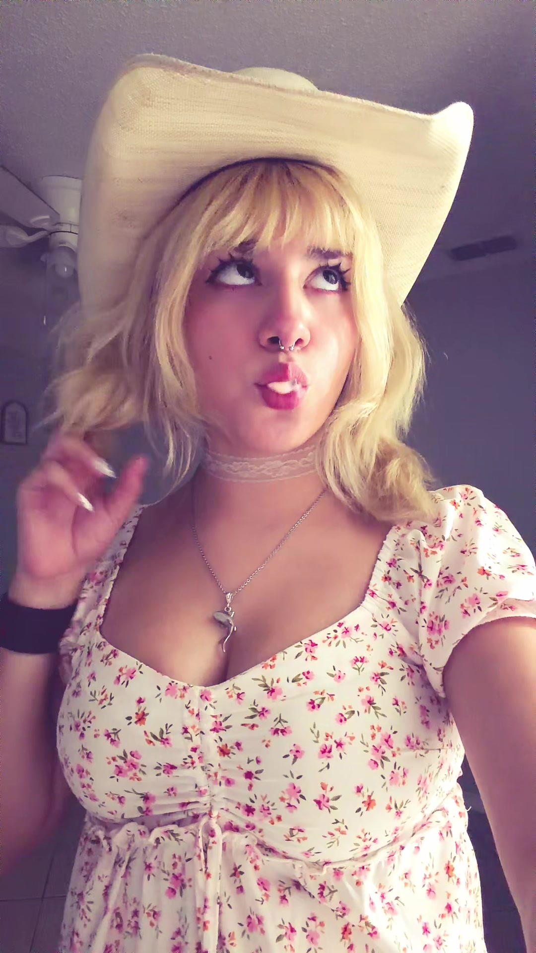 @moonsharkk