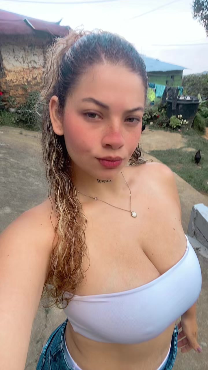@mona