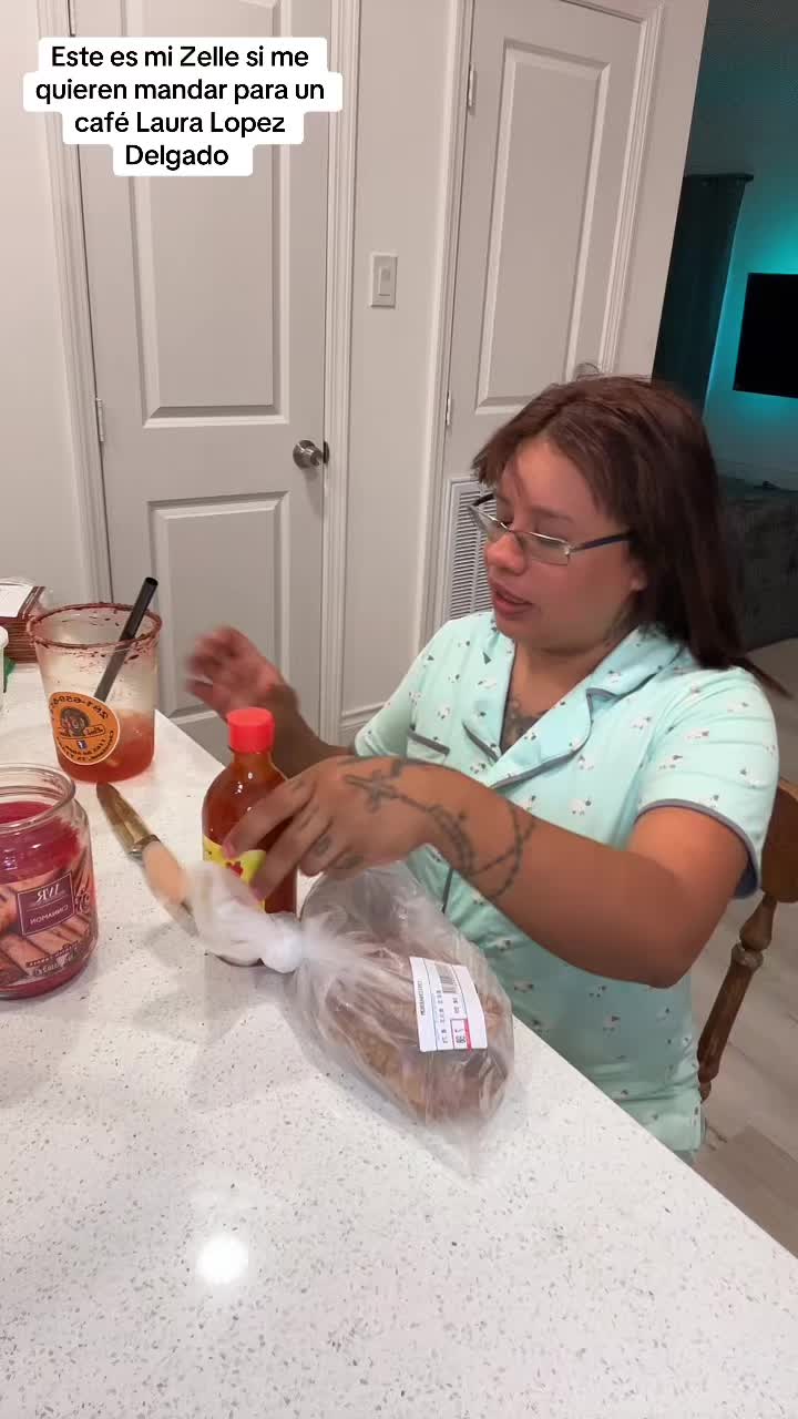 @lalalopez